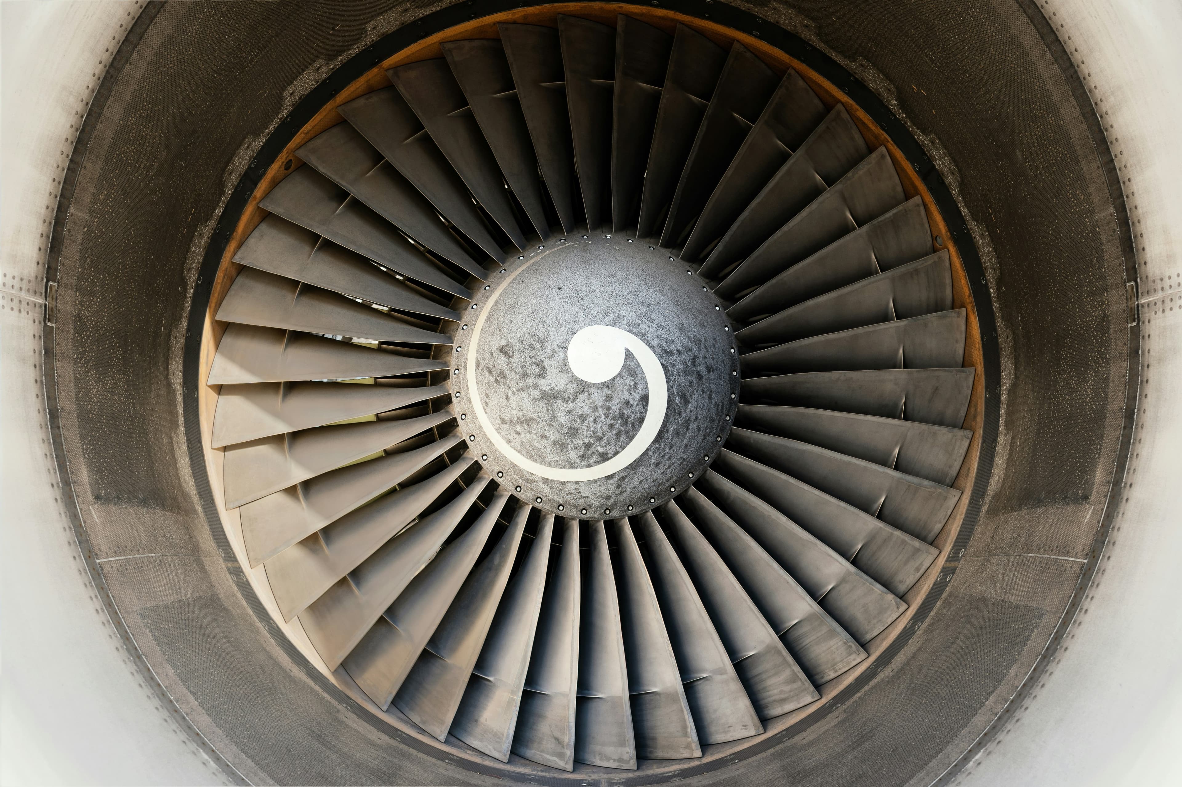 GE Aerospace aumenta receita 31,5% no segundo trimestre e sobe previsão de lucro para 2026